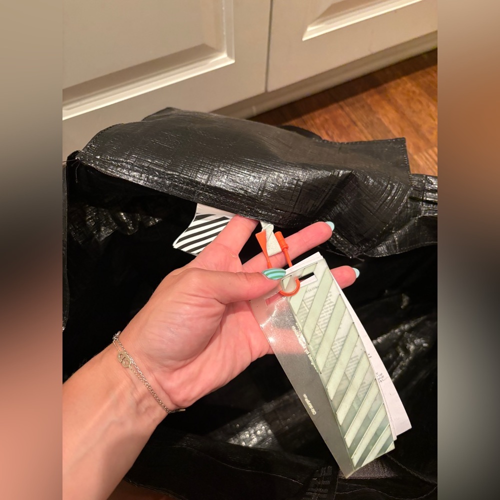 Off-White Black Tote - Picture 2 of 7